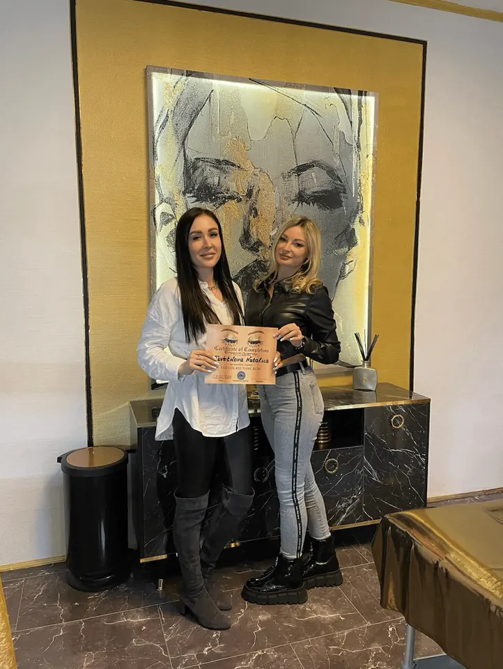 Teilnehmerinnen der Lash-Schulung in der Beauty Lounge Münster